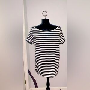 Black and white dress t-shirt